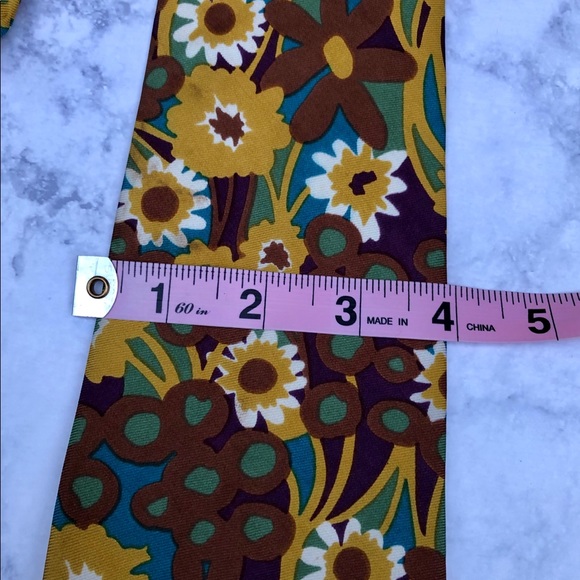 Floral tie - Picture 4 of 4